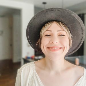 Meet your Posher, Anna